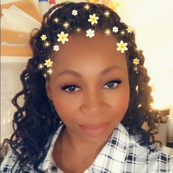 Meet your Posher, Amber - Picture 2 of 2